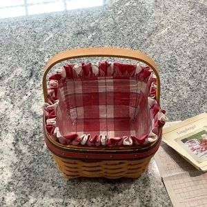 2001 Longaberger All-American Collection Strawberry 🍓 Basket 🧺 with price tag